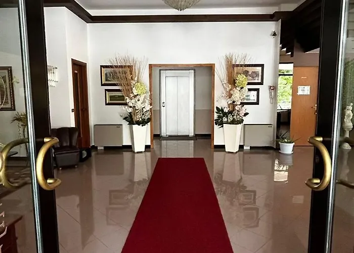 Hotel Rey\'S